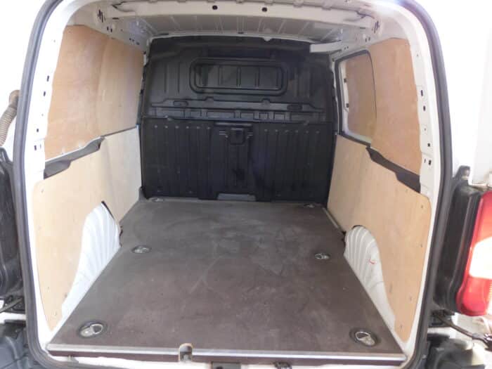 PEUGEOT PARTNER STANDARD 650Kg BLUEHDI 100 PREMIUM – Image 5