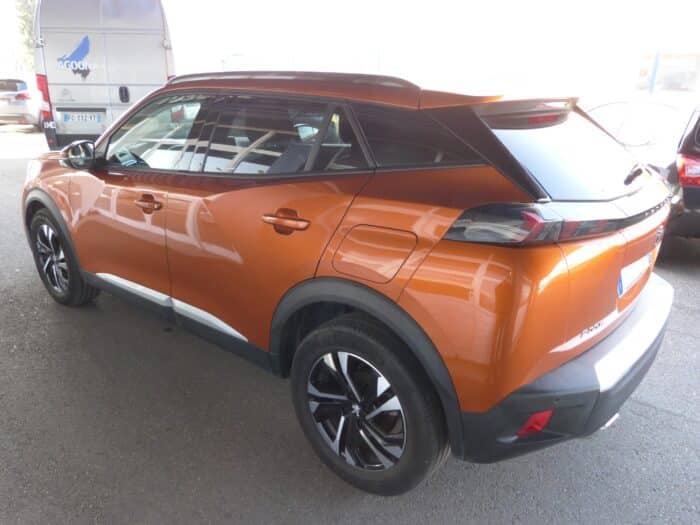 Peugeot 2008 1.2 pure tech 130 s&s allure – Image 2
