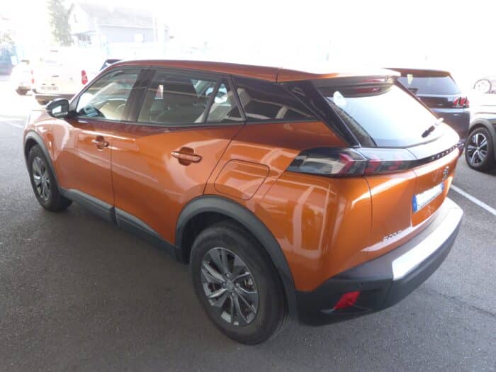 Peugeot 2008 1.2 pure tech 100cv s&s active pack – Image 2