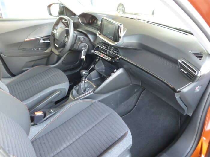 Peugeot 2008 1.2 pure tech 100cv s&s active pack – Image 4