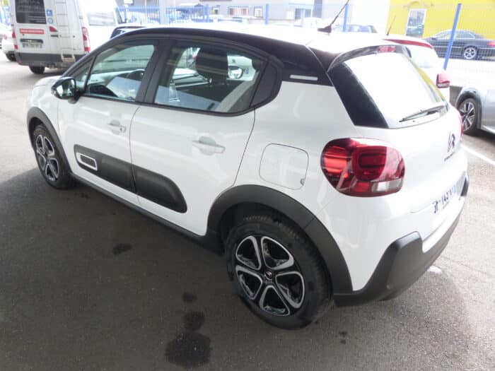 Citroen c3 1.2 pure tech 83 cv shine – Image 2
