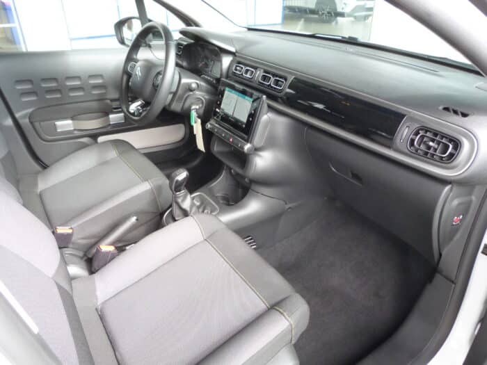 Citroen c3 1.2 pure tech 83 cv shine – Image 4