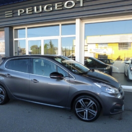 Peugeot 208 1.2 pure tech 110 cv gt line