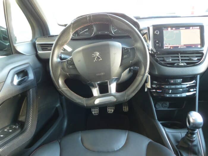 Peugeot 208 1.2 pure tech 110 cv gt line – Image 3