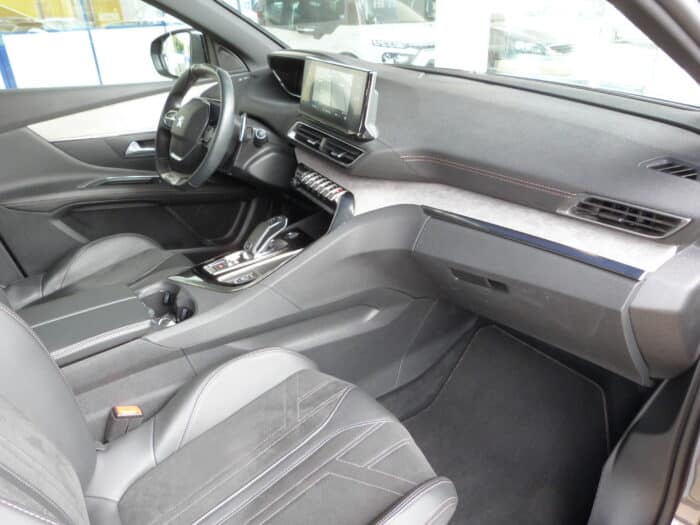 Peugeot 3008 1.2 pure tech 130 cv gt eat8 – Image 4