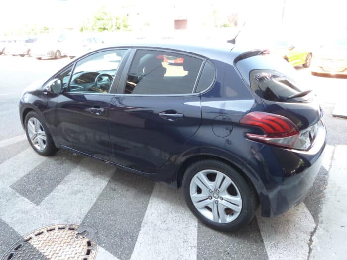 Peugeot 208 1.2 pure tech 82 cv style – Image 2