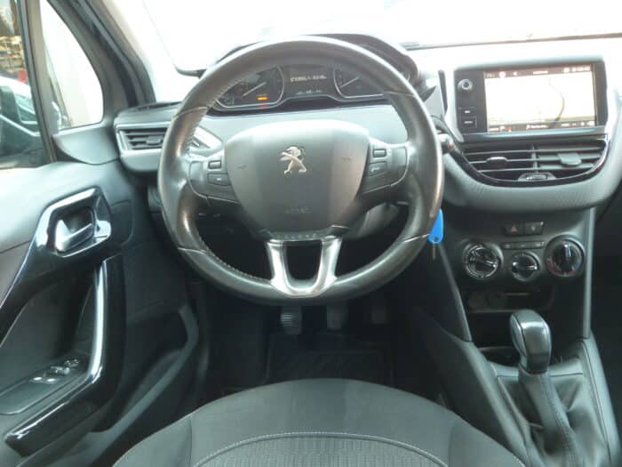 Peugeot 208 1.2 pure tech 82 cv style – Image 4