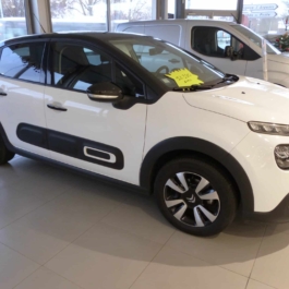 Citroen c3 1.2 pure tech 83 cv shine
